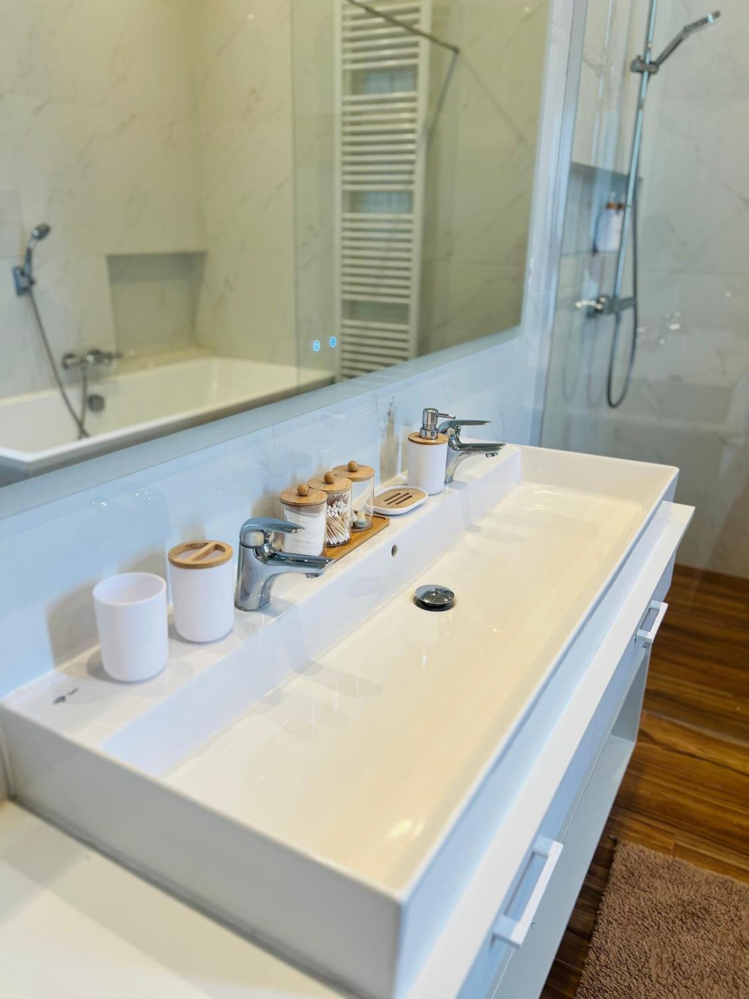 Wenceslas Square Apartment 150 M2 براغ المظهر الخارجي الصورة